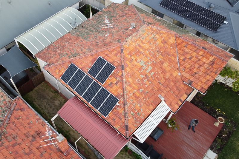 Solar panels on tile roof in Australia. What you need to watch out for. 